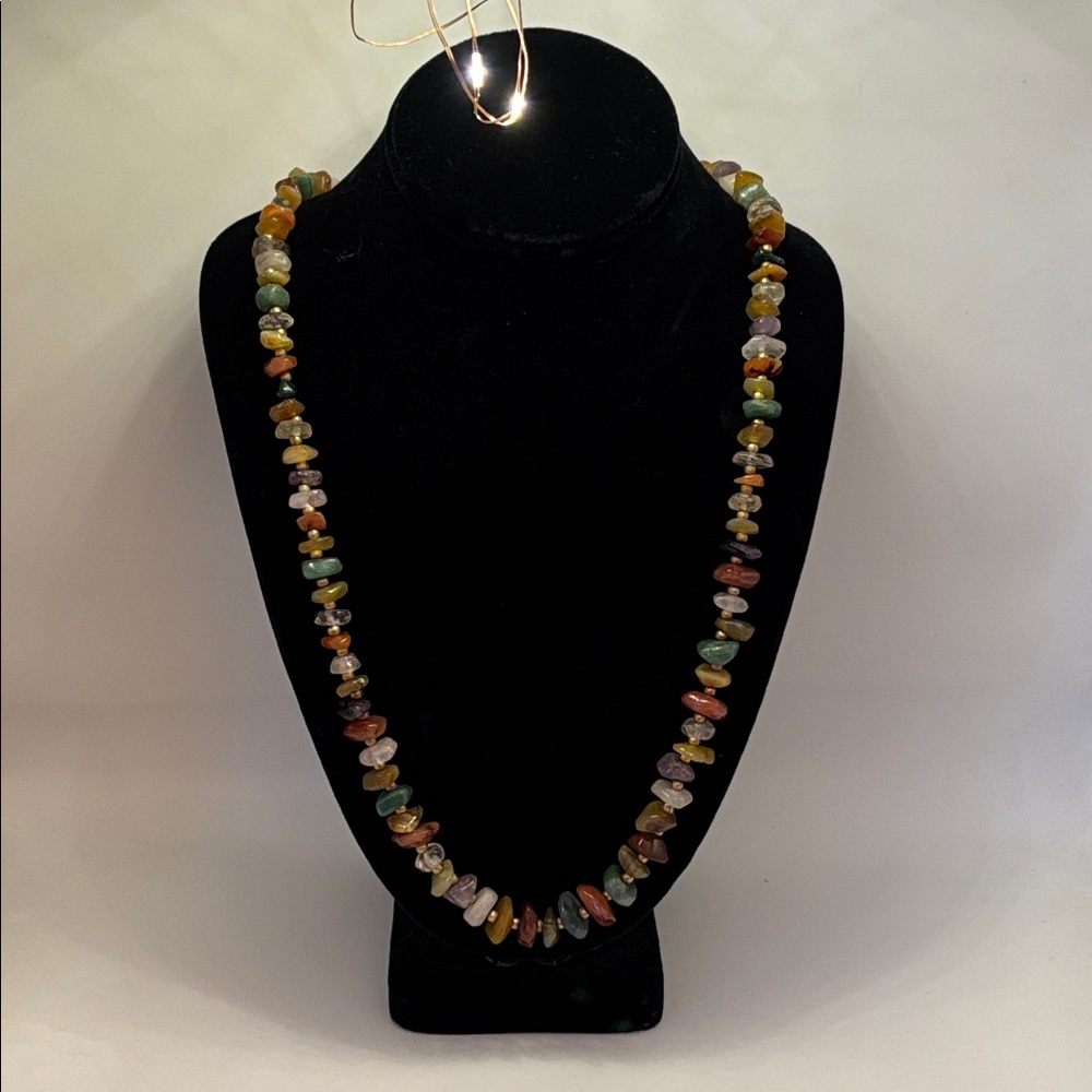 🟥Treasure Necklace With Multicolored Semi-Precious Chips Vintage